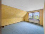 Schlafzimmer im Obergeschoss - Gepflegtes Einfamilienhaus mit 103 m² Wohnfläche, Vollkeller und energieeffizienter Gasheizung (Bj. 2017)
