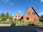 Ansicht - Gepflegtes Einfamilienhaus mit 103 m² Wohnfläche, Vollkeller und energieeffizienter Gasheizung (Bj. 2017)