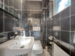 Gäste-WC - Einfamilienhaus mit Vollkeller, Garage und schönem Garten in Dassendorf