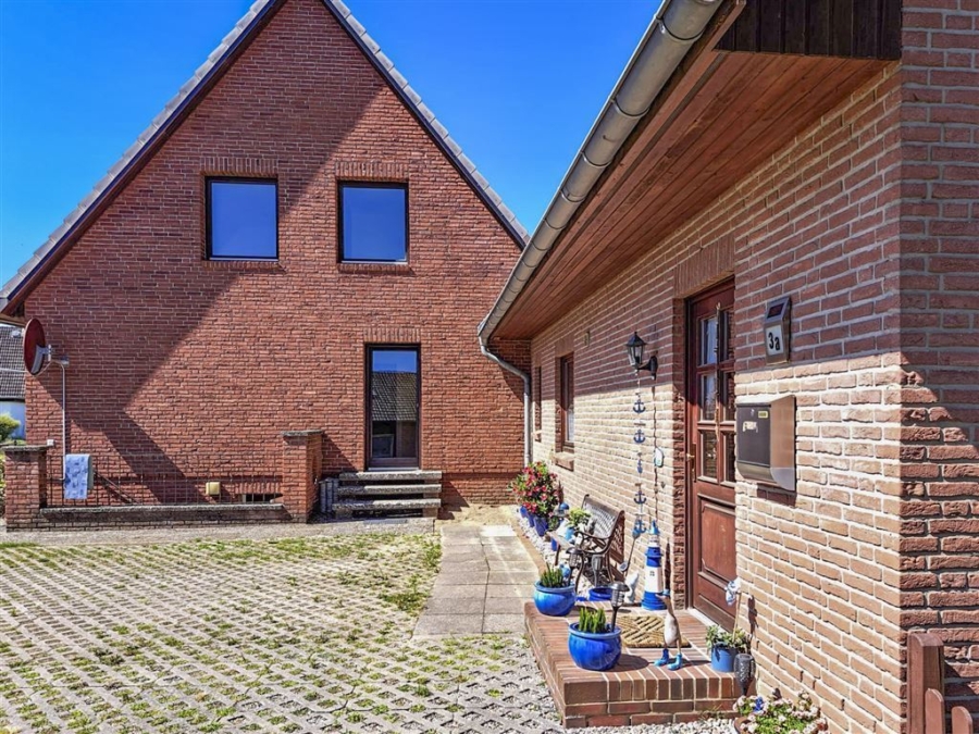 Mölln: 2 Häuser – ein Preis! 4 Wohneinheiten möglich, 23879 Mölln, Mehrfamilienhaus