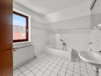 Haus 1 Badezimmer im OG - Zwei Häuser, viele Möglichkeiten – Wohnen & Vermieten in Mölln