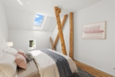 2. Schlafzimmer OG - Exklusives Wohnen auf 230 m² mit viel Charme und Loftcharakter bei Boltenhagen / Ostsee – Erstbezug!