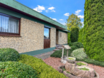 ansicht von der strasse - Oldenburg in Holstein – großzügiger Bungalow auf 750 m² Grundstück mit viel Gestaltungspotenzial